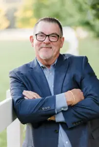 brian bradley 2022 headshot